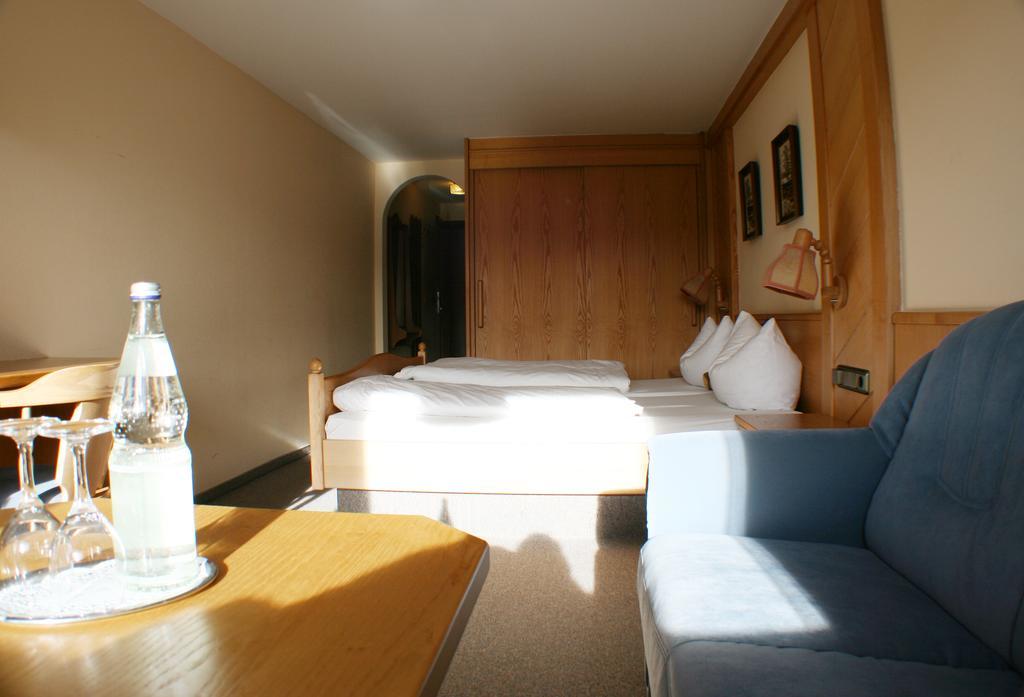 Berghotel Maderhalm Garni Όμπερσντορφ Δωμάτιο φωτογραφία