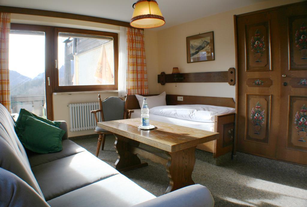 Berghotel Maderhalm Garni Όμπερσντορφ Δωμάτιο φωτογραφία