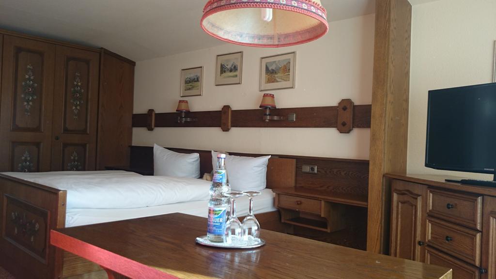 Berghotel Maderhalm Garni Όμπερσντορφ Δωμάτιο φωτογραφία