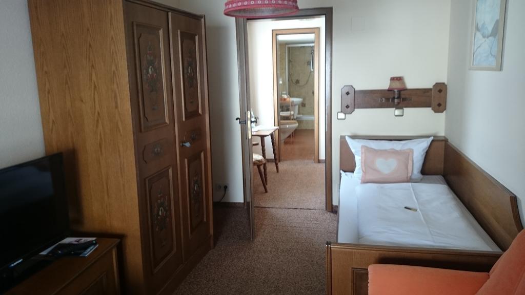 Berghotel Maderhalm Garni Όμπερσντορφ Δωμάτιο φωτογραφία